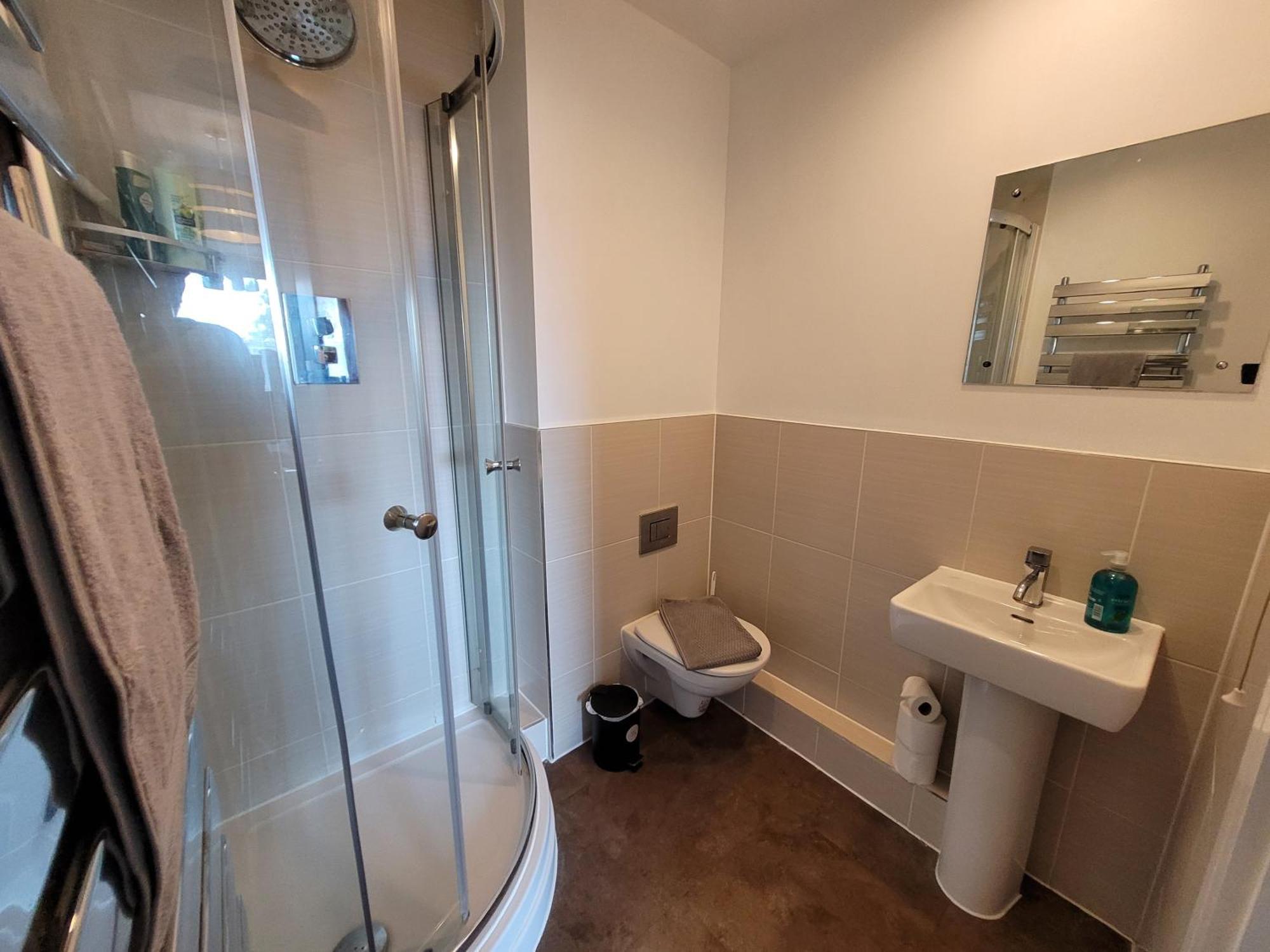 Lesley Court- A Lovely Spacious 2 Bedroom Apartment By Catchpole Stays Chelmsford Kültér fotó