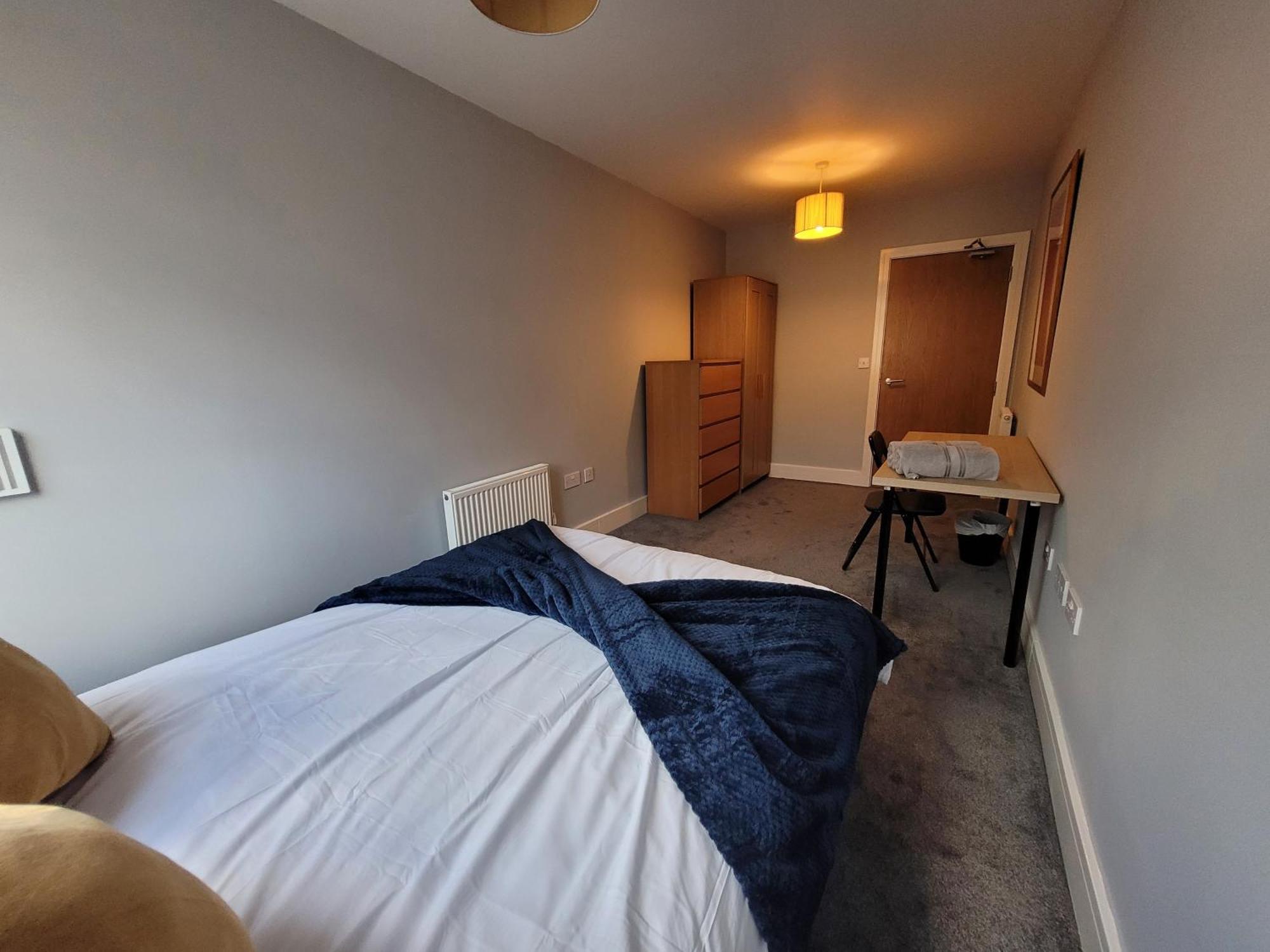 Lesley Court- A Lovely Spacious 2 Bedroom Apartment By Catchpole Stays Chelmsford Kültér fotó